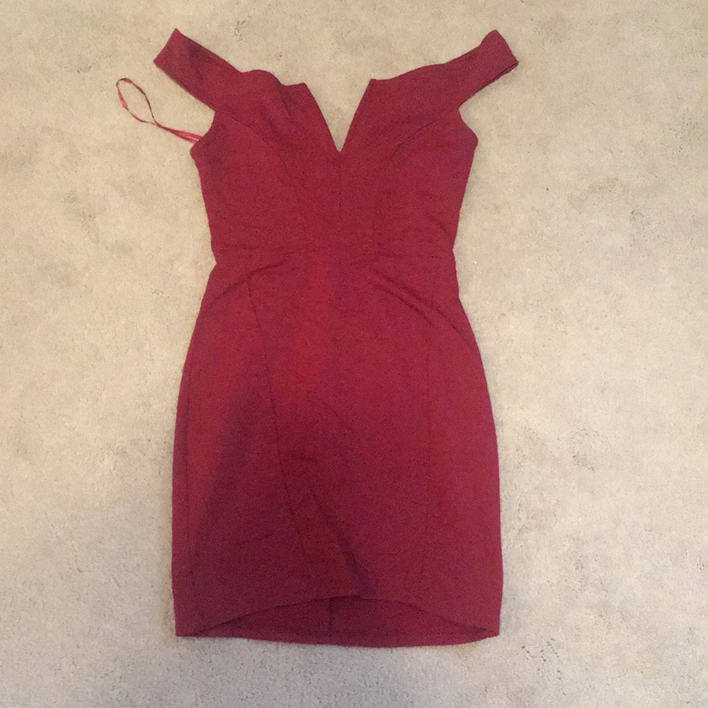 Tobi burgundy off the shoulder bodycon dress
